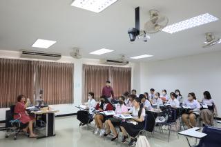 104. โครงการพัฒนาทักษะด้านภาษาอังกฤษ สำหรับนักศึกษาครู ชั้นปีที่ 3