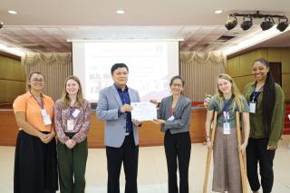 55. กิจกรรมอบรมเชิงปฏิบัติการโครงการภาษาอังกฤษสื่อสารสำหรับครูในศตวรรษที่ 21