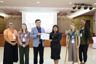 56. กิจกรรมอบรมเชิงปฏิบัติการโครงการภาษาอังกฤษสื่อสารสำหรับครูในศตวรรษที่ 21