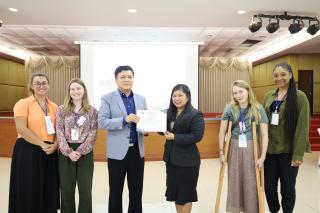 60. กิจกรรมอบรมเชิงปฏิบัติการโครงการภาษาอังกฤษสื่อสารสำหรับครูในศตวรรษที่ 21