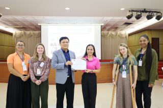 62. กิจกรรมอบรมเชิงปฏิบัติการโครงการภาษาอังกฤษสื่อสารสำหรับครูในศตวรรษที่ 21
