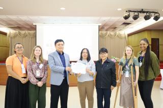 74. กิจกรรมอบรมเชิงปฏิบัติการโครงการภาษาอังกฤษสื่อสารสำหรับครูในศตวรรษที่ 21