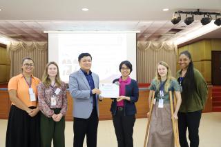 78. กิจกรรมอบรมเชิงปฏิบัติการโครงการภาษาอังกฤษสื่อสารสำหรับครูในศตวรรษที่ 21