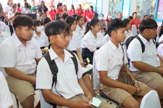 13. กิจกรรมงานตรุษจีน โปรแกรมวิชาภาษาจีน