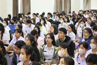 10. ชี้แจงนักศึกษาก่อนเตรียมออกฝึกประสบการณ์วิชาชีพครู