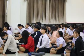 13. ชี้แจงนักศึกษาก่อนเตรียมออกฝึกประสบการณ์วิชาชีพครู
