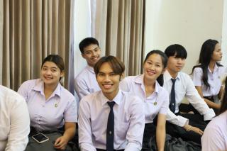 19. ชี้แจงนักศึกษาก่อนเตรียมออกฝึกประสบการณ์วิชาชีพครู