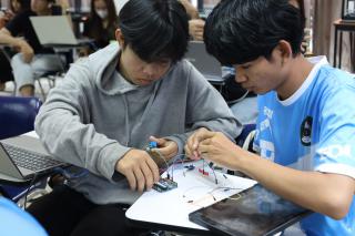 28. อบรมเชิงปฏิบัติการการเขียนโค๊ตและคำสั่งผ่านระบบปฏิบัติการ Android