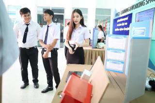 48. กิจกรรมโครงการนิทรรศการแสดงผลงานโครงงานคอมพิวเตอร์