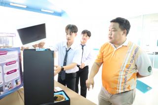 64. กิจกรรมโครงการนิทรรศการแสดงผลงานโครงงานคอมพิวเตอร์