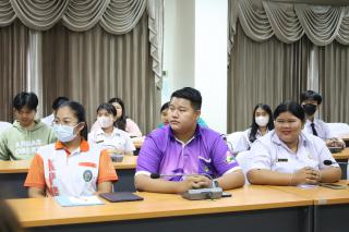 8. คณบดีพบทีมสโมสรนักศึกษาคณะครุศาสตร์