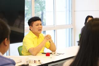 13. คณบดีประชุมร่วมกับหัวหน้าหมู่เรียนนักศึกษา ชั้นปีที่ 4