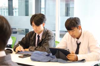 14. คณบดีประชุมร่วมกับหัวหน้าหมู่เรียนนักศึกษา ชั้นปีที่ 4