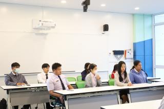 16. คณบดีประชุมร่วมกับหัวหน้าหมู่เรียนนักศึกษา ชั้นปีที่ 4