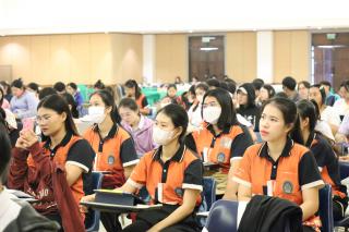 28. กิจกรรมการอบรมเตรียมความพร้อมการสอบบรรจุเข้ารับราชการครู สำหรับนักศึกษาชั้นปีที่ 4 หลักสูตรครุศาสตรบัณฑิต
