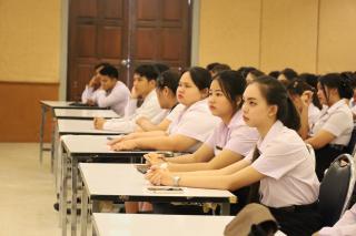 12. ปฐมนิเทศนักศึกษาก่อนออกฝึกประสบการณ์วิชาชีพครู ขั้นปฏิบัติงานวิชาชีพครูระหว่างเรียน 1 - 2