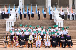 124. พิธีมอบใบประกาศนียบัตร และปัจฉิมนิเทศ นักศึกษาหลักสูตรครุศาสตรบัณฑิต ประจำปีการศึกษา 2566