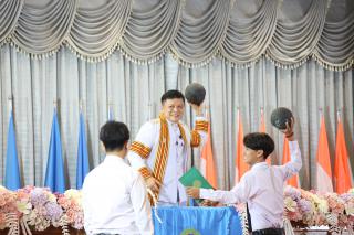 210. พิธีมอบใบประกาศนียบัตร และปัจฉิมนิเทศ นักศึกษาหลักสูตรครุศาสตรบัณฑิต ประจำปีการศึกษา 2566