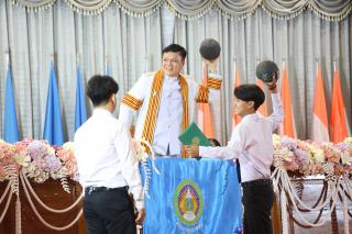 211. พิธีมอบใบประกาศนียบัตร และปัจฉิมนิเทศ นักศึกษาหลักสูตรครุศาสตรบัณฑิต ประจำปีการศึกษา 2566