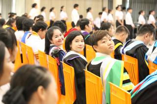 300. พิธีมอบใบประกาศนียบัตร และปัจฉิมนิเทศ นักศึกษาหลักสูตรครุศาสตรบัณฑิต ประจำปีการศึกษา 2566