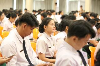 304. พิธีมอบใบประกาศนียบัตร และปัจฉิมนิเทศ นักศึกษาหลักสูตรครุศาสตรบัณฑิต ประจำปีการศึกษา 2566