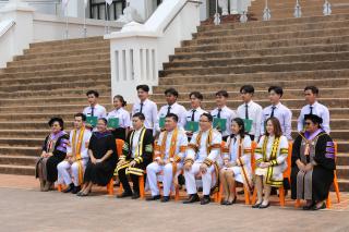 576. พิธีมอบใบประกาศนียบัตร และปัจฉิมนิเทศ นักศึกษาหลักสูตรครุศาสตรบัณฑิต ประจำปีการศึกษา 2566