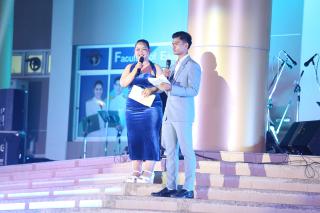 7. งานราตรีสีฟ้า
