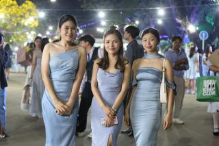 72. งานราตรีสีฟ้า