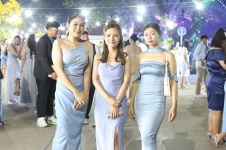 74. งานราตรีสีฟ้า