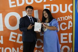 80. งานราตรีสีฟ้า