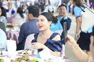 90. งานราตรีสีฟ้า