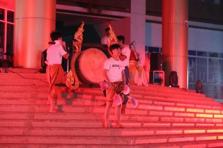 101. งานราตรีสีฟ้า