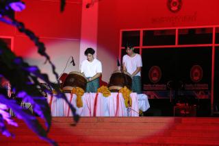 103. งานราตรีสีฟ้า