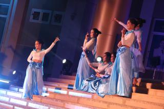 127. งานราตรีสีฟ้า