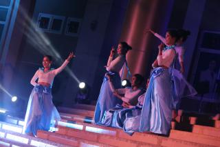 128. งานราตรีสีฟ้า