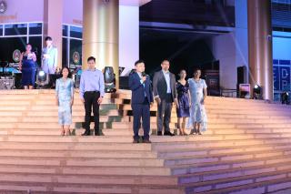130. งานราตรีสีฟ้า