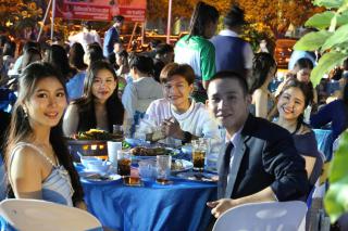 143. งานราตรีสีฟ้า
