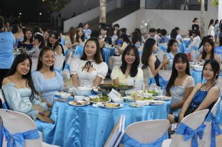222. งานราตรีสีฟ้า