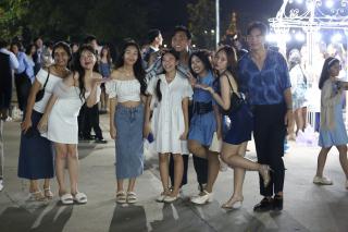 351. งานราตรีสีฟ้า