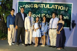 358. งานราตรีสีฟ้า