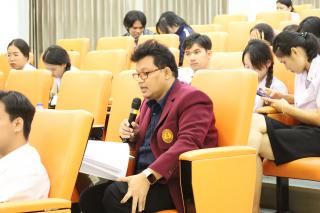 5. Oral presentation นักศึกษาภาษาอังกฤษ ชั้นปีที่ 4