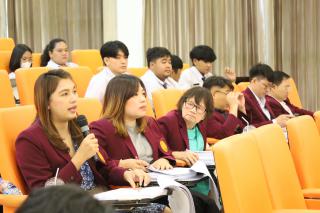 20. Oral presentation นักศึกษาภาษาอังกฤษ ชั้นปีที่ 4