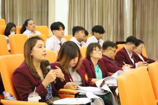 24. Oral presentation นักศึกษาภาษาอังกฤษ ชั้นปีที่ 4