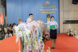122. พิธีมอบใบประกาศนียบัตร ประจำปีการศึกษา 2566 และพิธีมอบเกียรติบัตรคณาจารย์ บุคลากร  และนักศึกษาที่มีความโดดเด่นในการสร้างผลงานและชื่อเสียงให้กับคณะครุศาสตร์