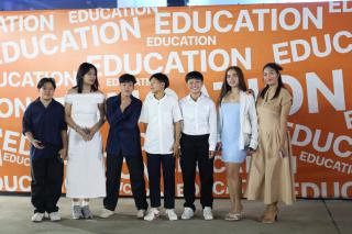 9. งานราตรีสีฟ้า