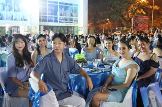 38. งานราตรีสีฟ้า