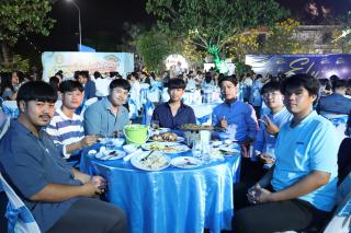 54. งานราตรีสีฟ้า