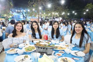 100. งานราตรีสีฟ้า