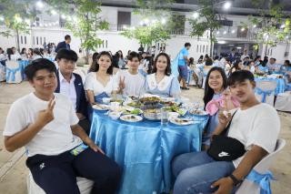 111. งานราตรีสีฟ้า