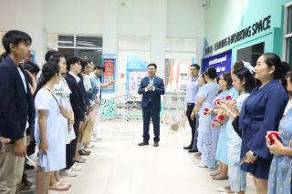 158. งานราตรีสีฟ้า